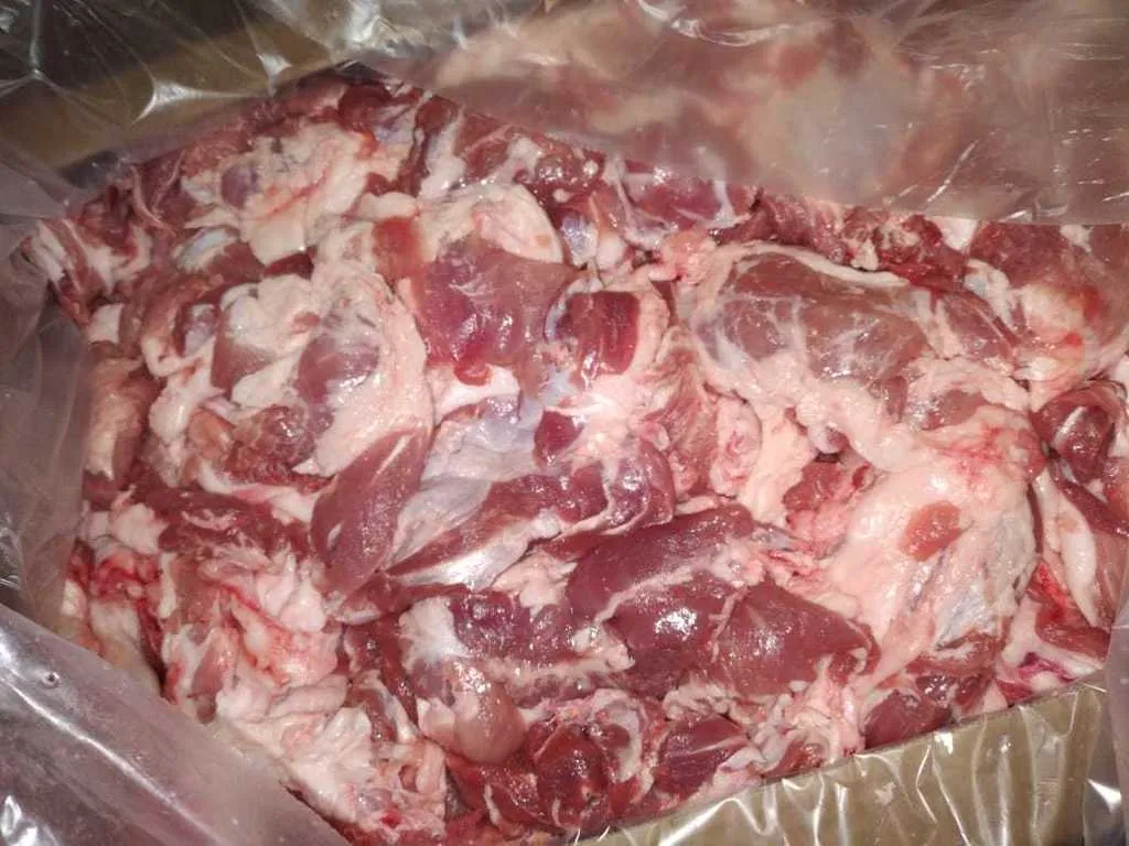 фотография продукта Свинина полужирная 80/...р/кг