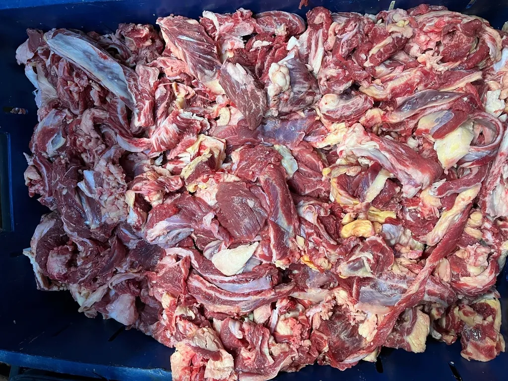 тримминг котлетное мясо 2 сорт в Красноярске и Красноярском крае