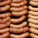 Африканскую чуму нашли в белке для производства колбасы в Красноярске